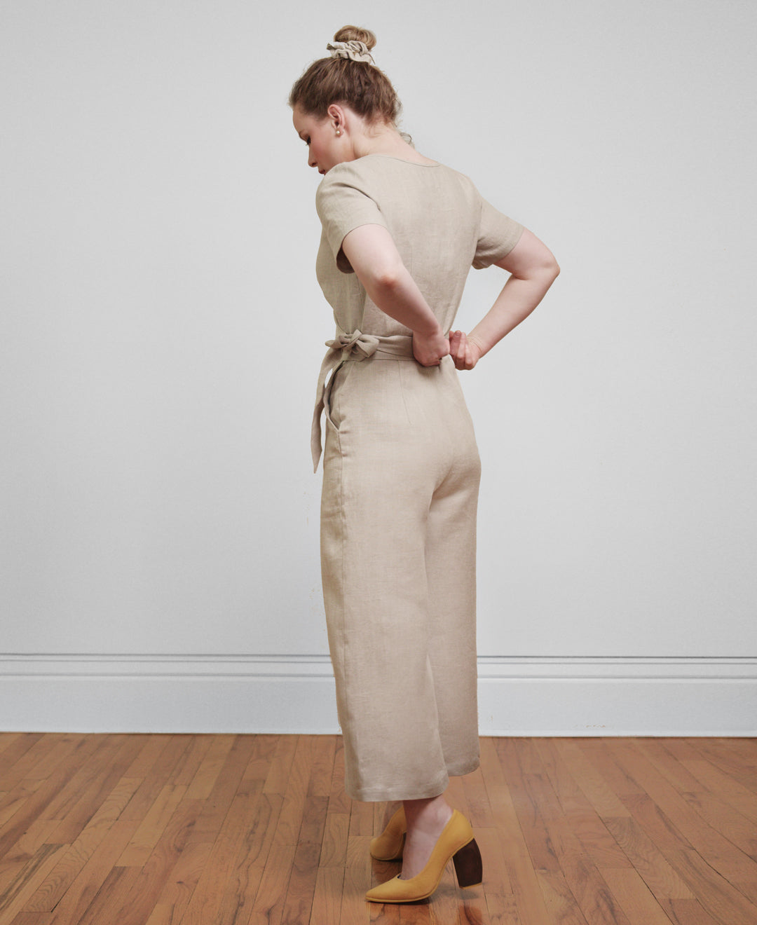 Jumpsuit ajustable fait au Québec en lin beige