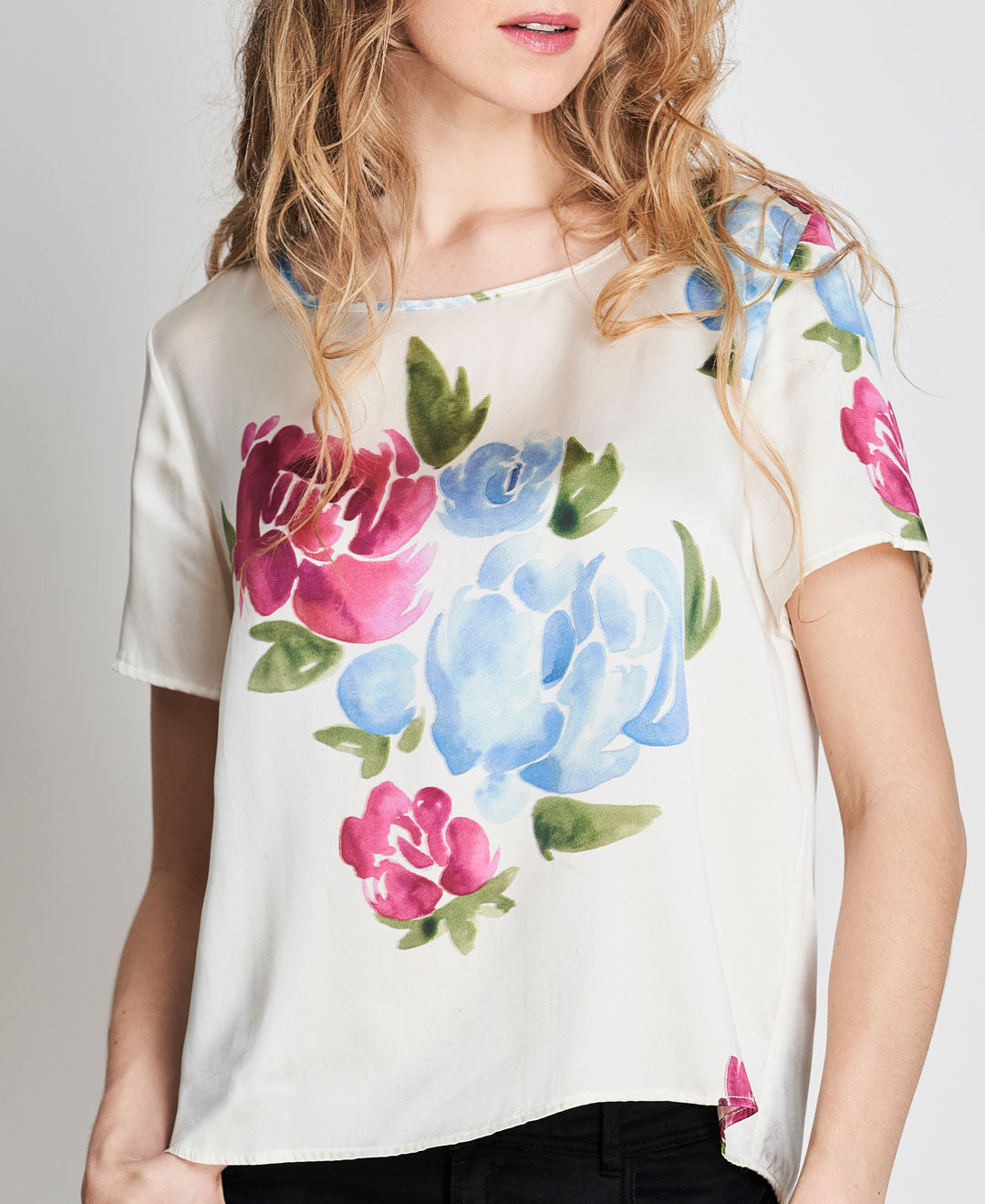 Blouse en soie biologique à fleurs faite au Québec