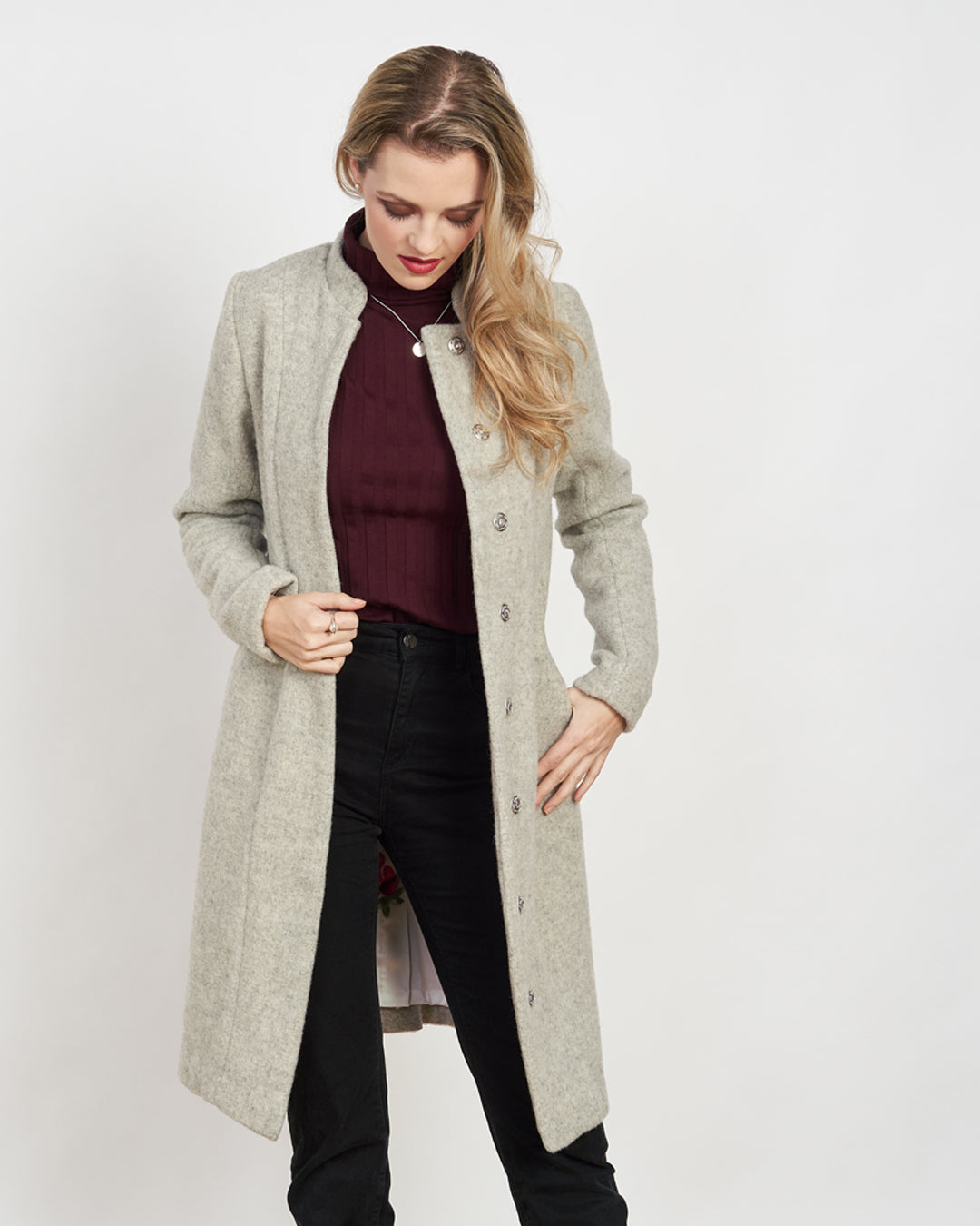 Manteau d'hiver en laine biologique gris pâle fait au Québec