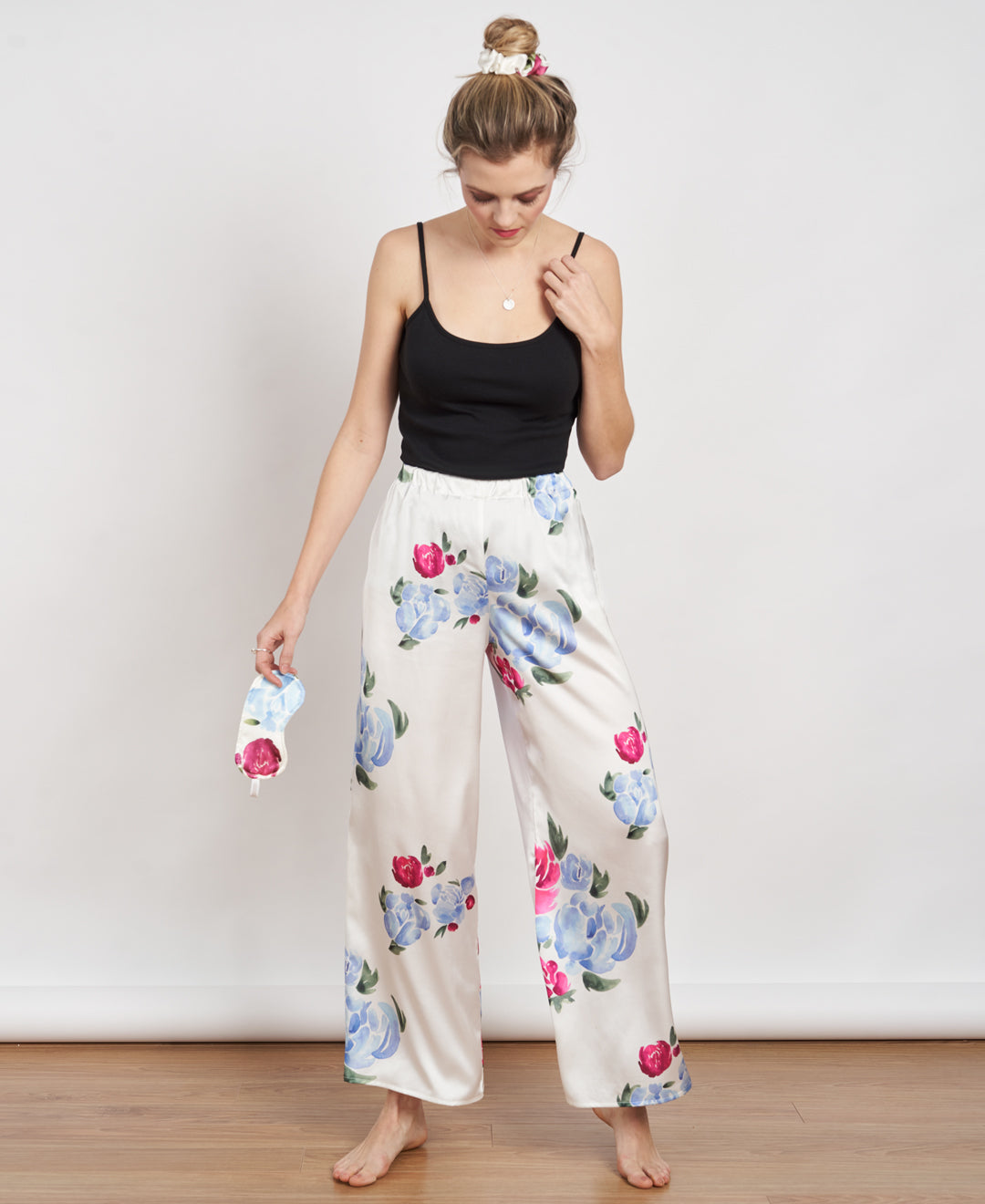 Pantalon pyjama fleuri en satin de bouteilles de plastique recyclées fait au Québec