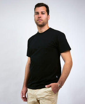 T-shirt noir en coton biologique fait au Québec