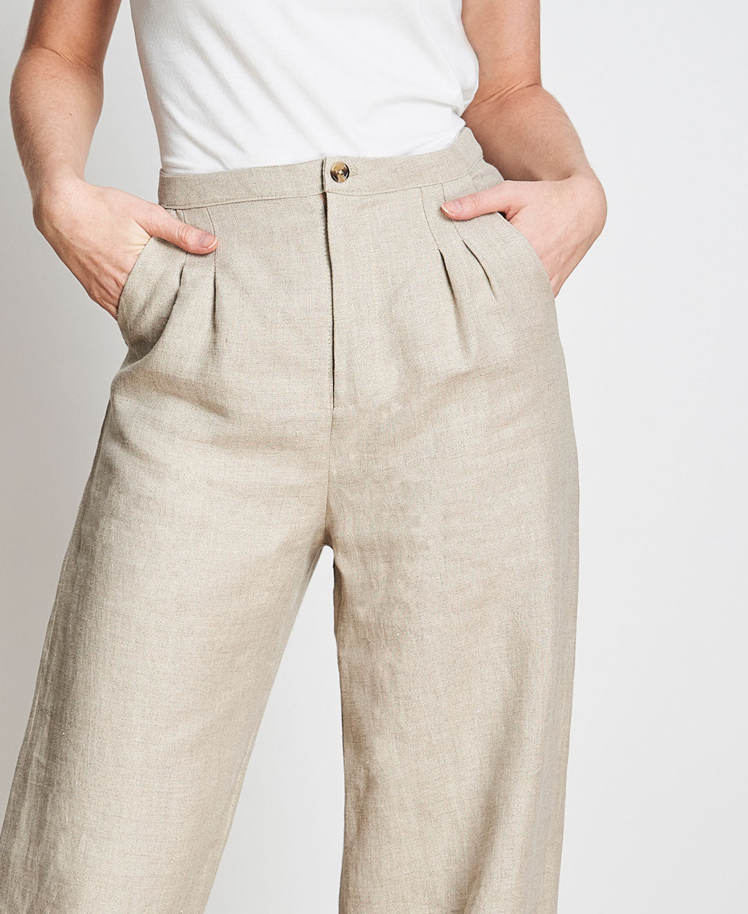 Pantalon en lin beige transformable fait au Québec dans des conditions éthiques